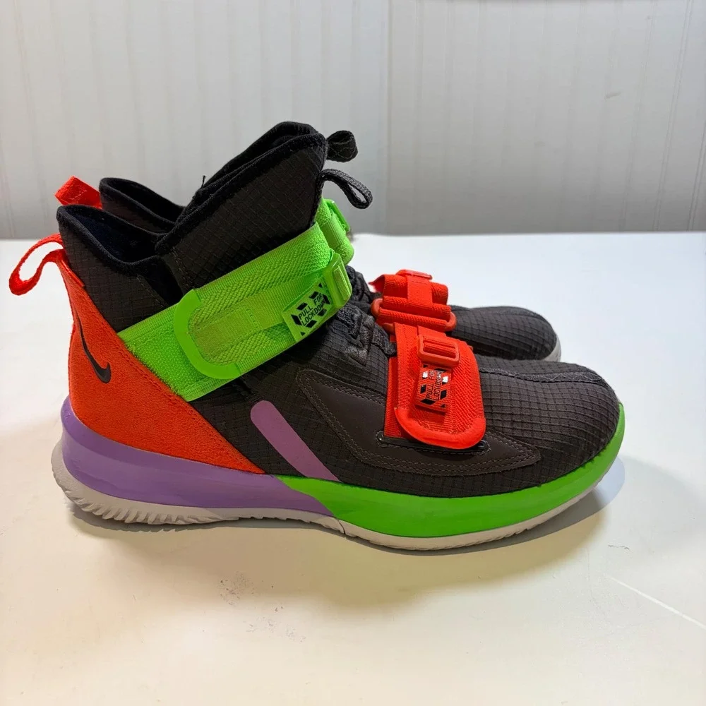 Y2K Nike LeBron Soldier 13 SFG size 8 Thunder Grey Bright Crimson Electric Green